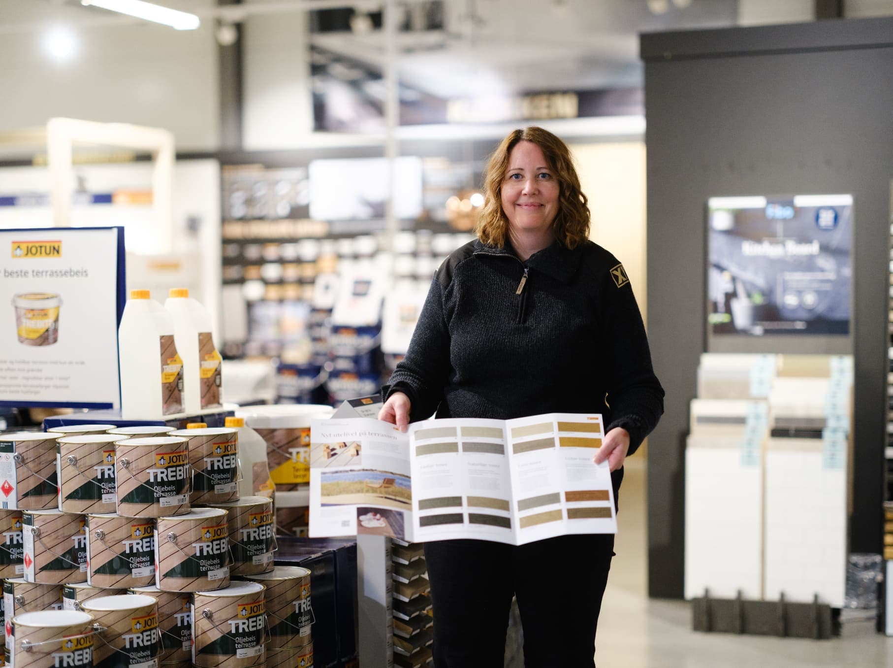 XL-BYGG ansatt i butikk