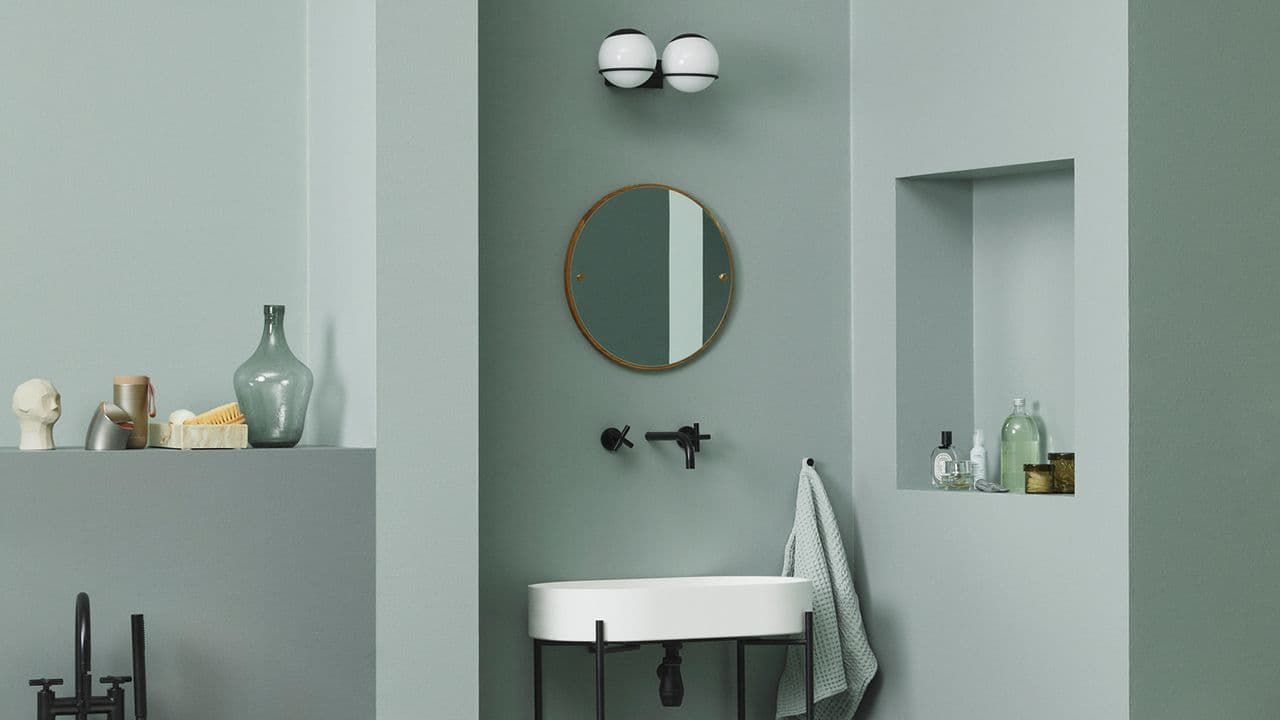 Bad malt med våtromsmaling LADY Aqua 6378 Iconic 6352 og Evening Green fra Jotun.