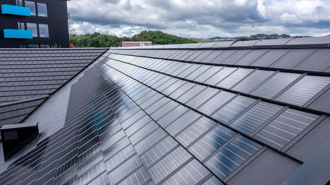 Tak med OVATI solcelletakstein.