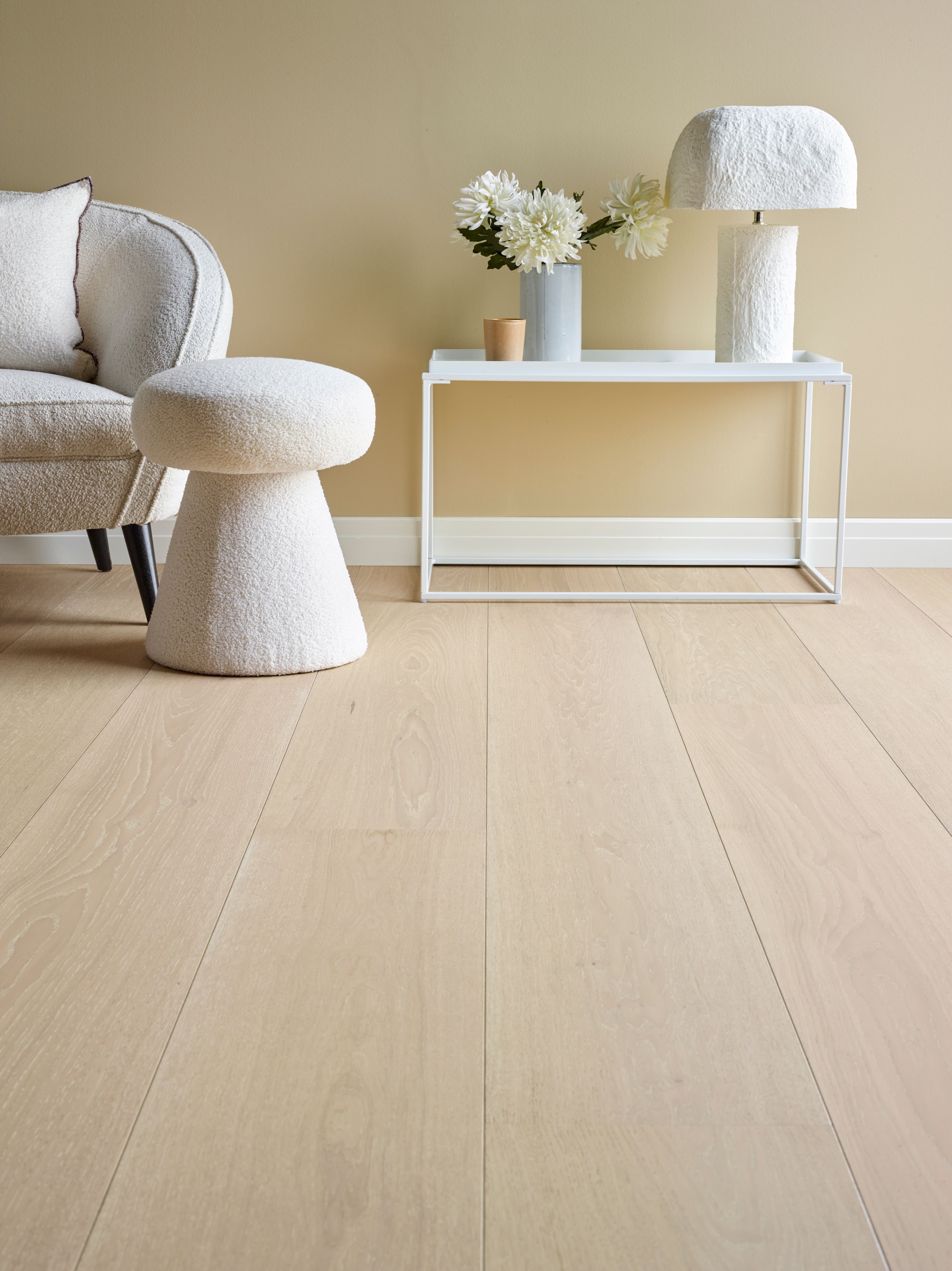 Saga Hardwood