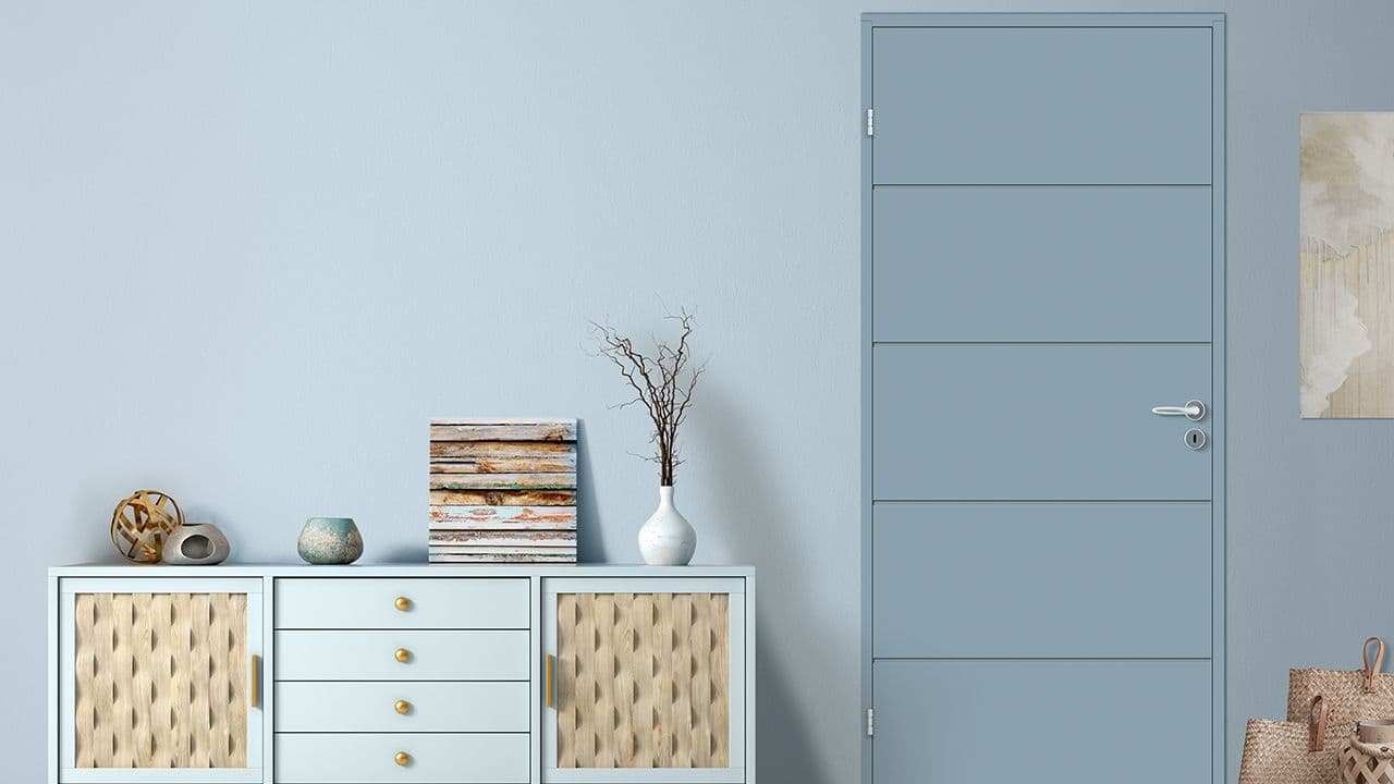 lyseblå innerdør fra Bygg1